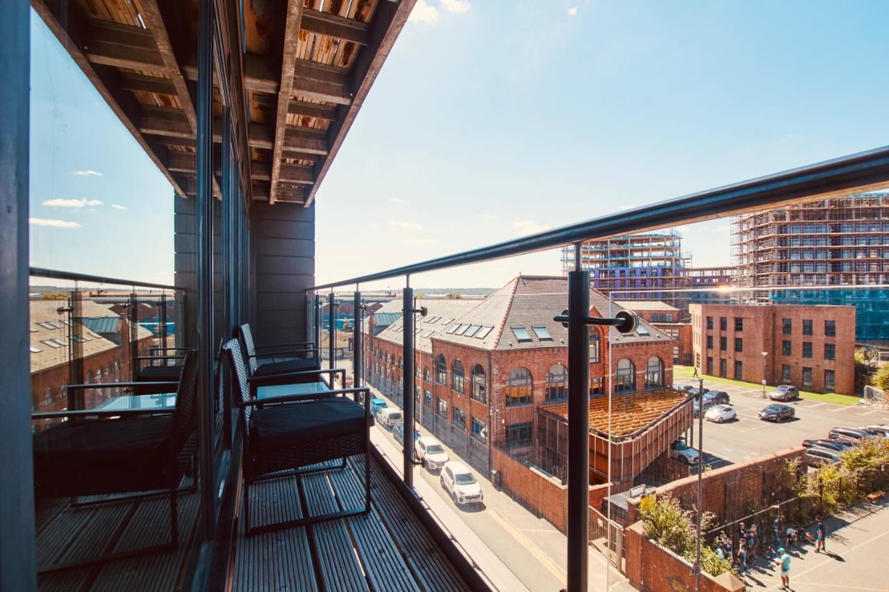 King Deluxe City Apt Large Balcony& Free Parking! Leeds  Buitenkant foto