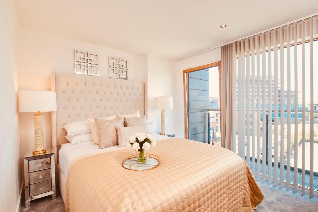 King Deluxe City Apt Large Balcony& Free Parking! Leeds  Buitenkant foto