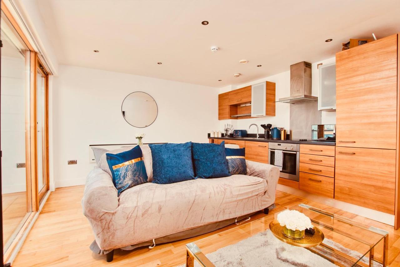 King Deluxe City Apt Large Balcony& Free Parking! Leeds  Buitenkant foto