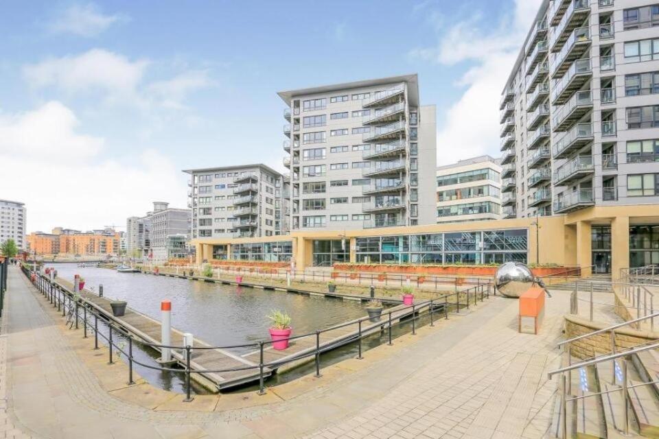 King Deluxe City Apt Large Balcony& Free Parking! Leeds  Buitenkant foto